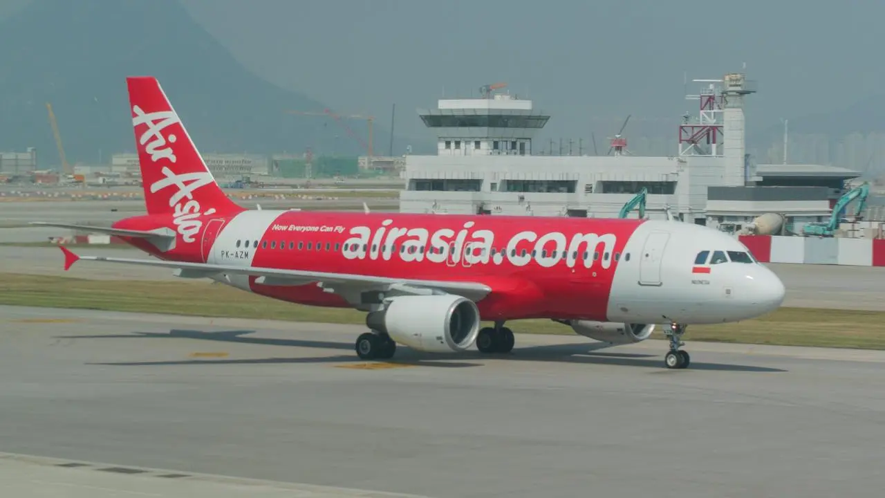 Diskon Tiket Pesawat AirAsia untuk Liburan Nataru, Berapa Harga Terbarunya?